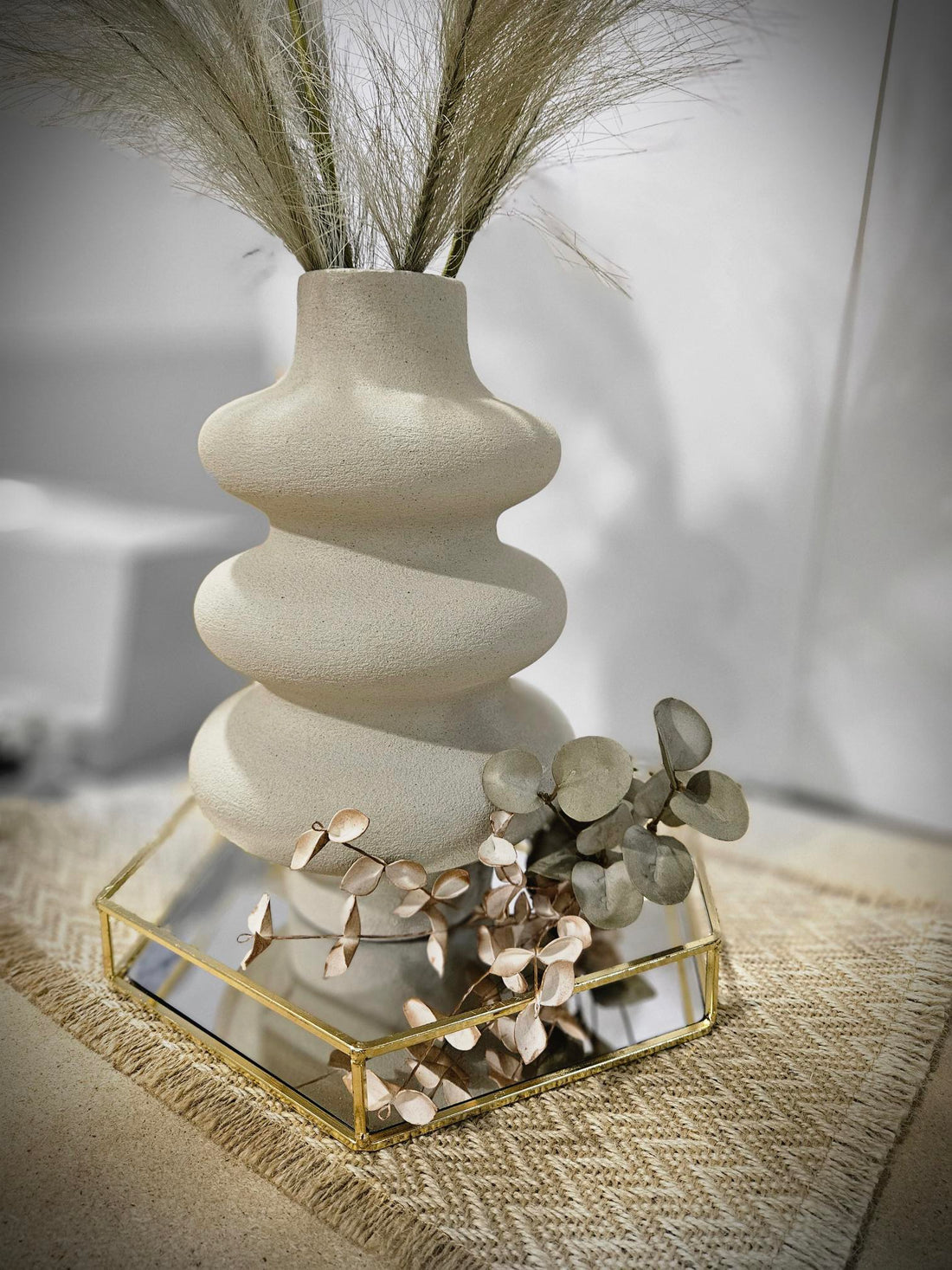Alnwick 16 stone effect paint applied to a decorative vase showing a soft pale Portland stone finish